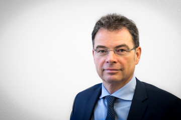 Dr. Andreas Apelt